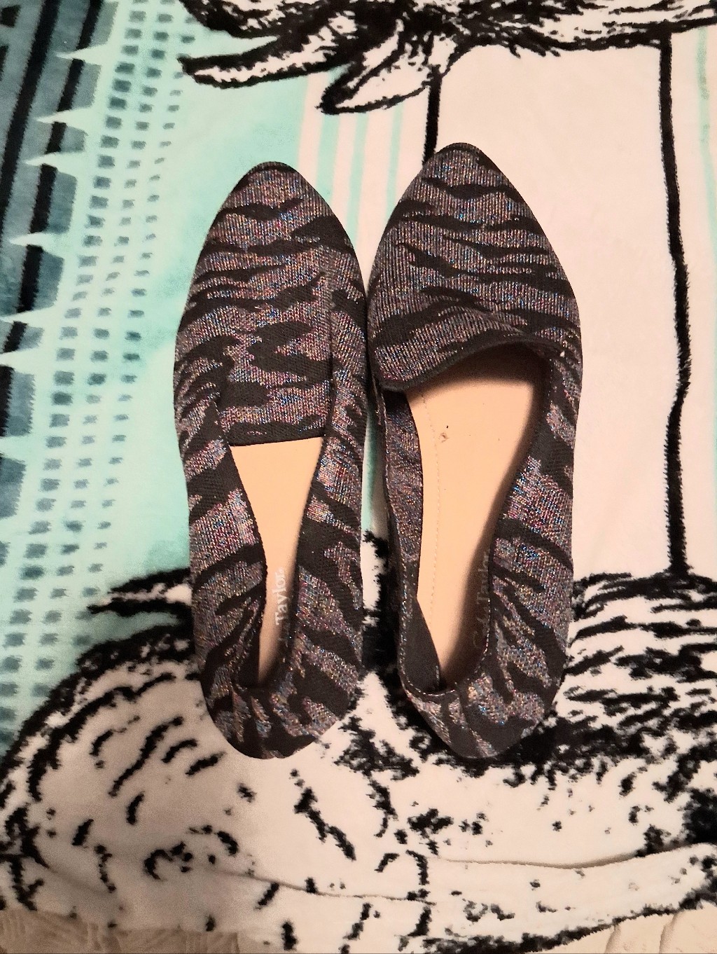Sophia Taylor Women's 13w Pointed Toe D'orsay Flats - Black Gray Metallic